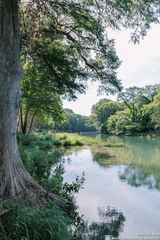 908 Cypress River Dr, New Braunfels, TX 78132
