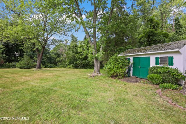 29 Highview Circle, Middletown, NJ 07748