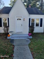 11 Victoria Avenue, Brunswick, NY 12180