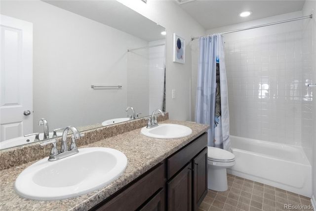 25380 E Aberdeen Drive, Aurora, CO 80016