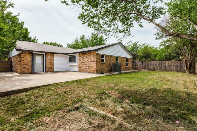 3116 Woodlark Drive, Fort Worth, TX 76123