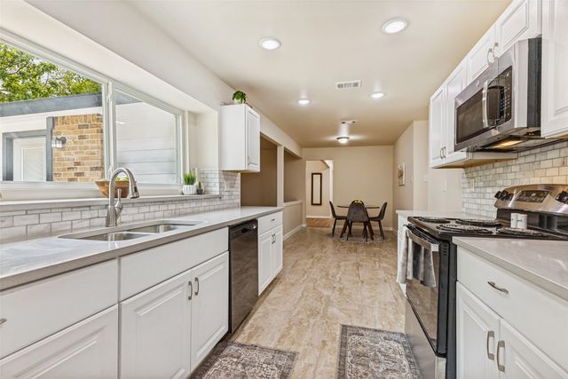 3116 Woodlark Drive, Fort Worth, TX 76123