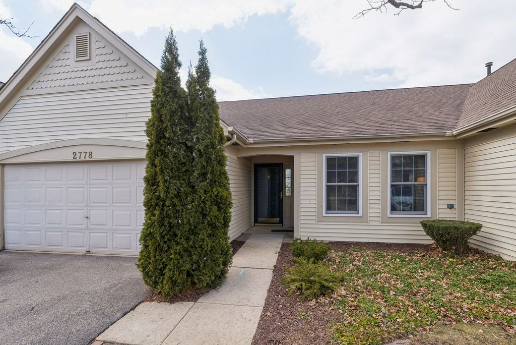 2778 N Augusta Drive, Wadsworth, IL 60083