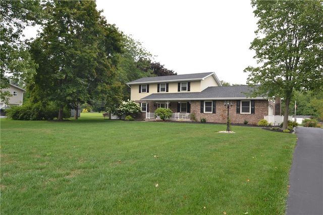634 Gladys Drive, Bushkill Twp, PA 18064
