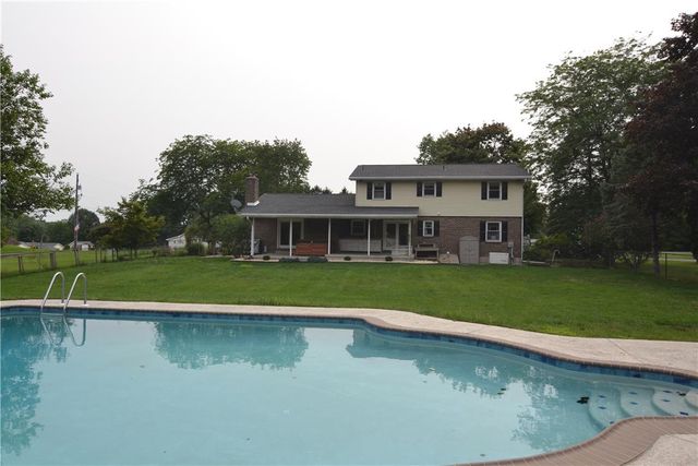 634 Gladys Drive, Bushkill Twp, PA 18064
