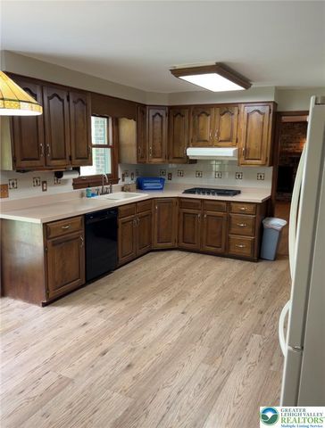 634 Gladys Drive, Bushkill Twp, PA 18064