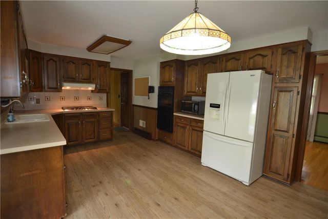 634 Gladys Drive, Bushkill Twp, PA 18064