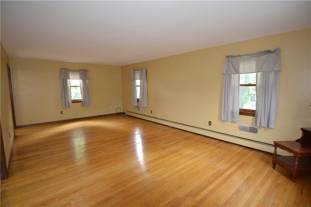634 Gladys Drive, Bushkill Twp, PA 18064