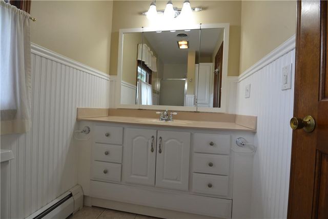 634 Gladys Drive, Bushkill Twp, PA 18064