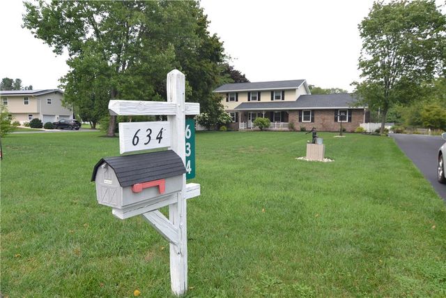 634 Gladys Drive, Bushkill Twp, PA 18064
