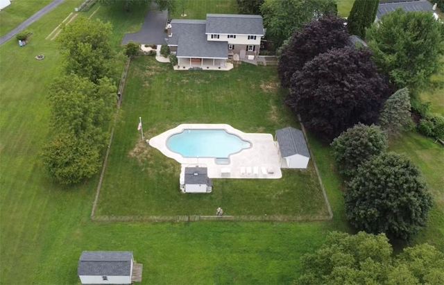 634 Gladys Drive, Bushkill Twp, PA 18064