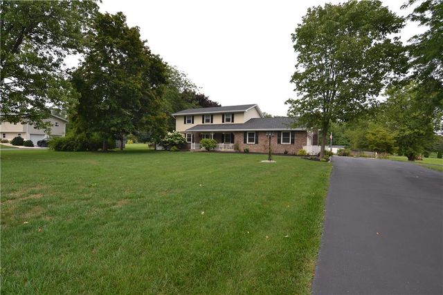 634 Gladys Drive, Bushkill Twp, PA 18064