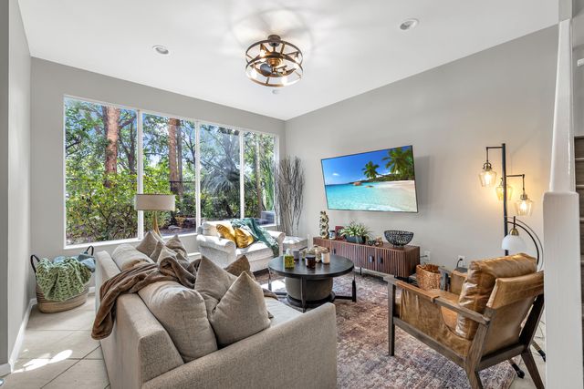 6407 Bella Circle 403, Boynton Beach, FL 33437
