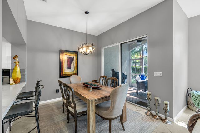 6407 Bella Circle 403, Boynton Beach, FL 33437