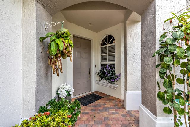 6407 Bella Circle 403, Boynton Beach, FL 33437