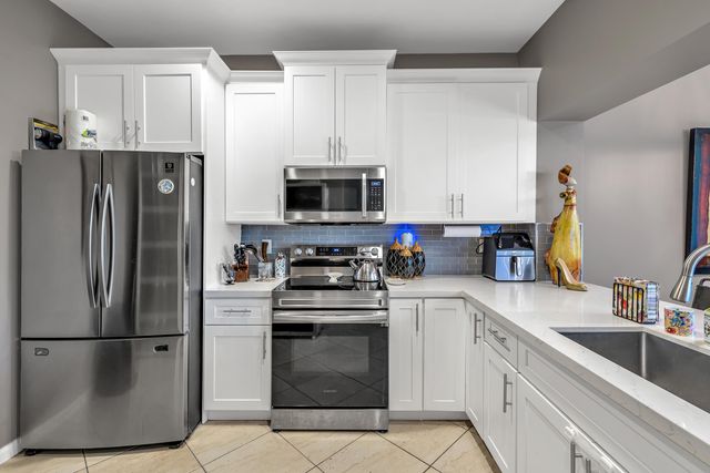 6407 Bella Circle 403, Boynton Beach, FL 33437