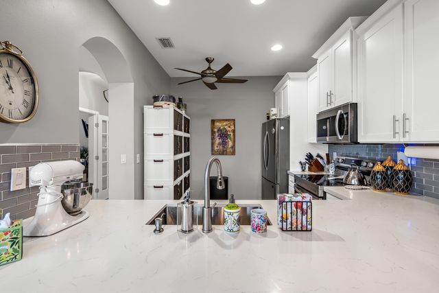 6407 Bella Circle 403, Boynton Beach, FL 33437