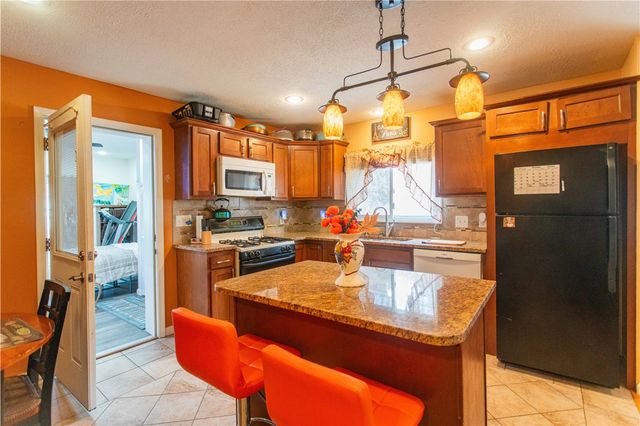 1530 6th Avenue, Freedom, PA 15042