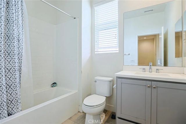 1300 N HARBOR Boulevard, Santa Ana, CA 92703