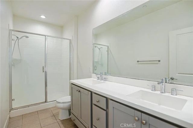 1300 N HARBOR Boulevard, Santa Ana, CA 92703