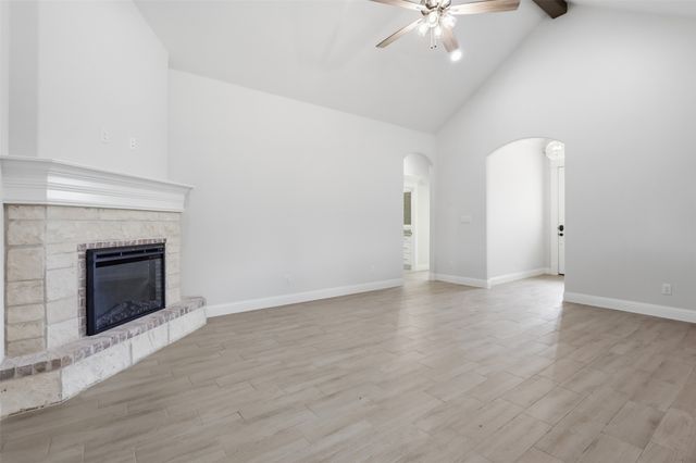 816 Haley Street, Springtown, TX 76082