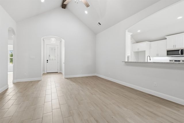 816 Haley Street, Springtown, TX 76082