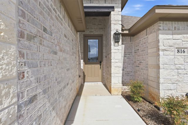 816 Haley Street, Springtown, TX 76082