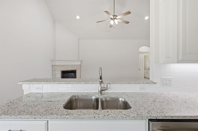 816 Haley Street, Springtown, TX 76082