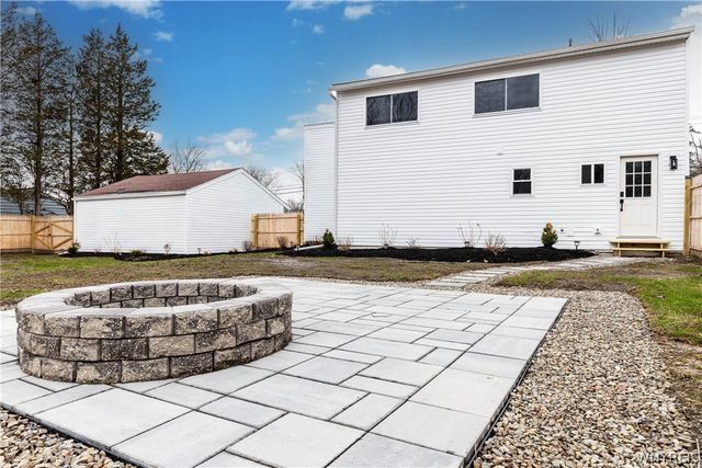 789 Lake Street, Evans, NY 14006