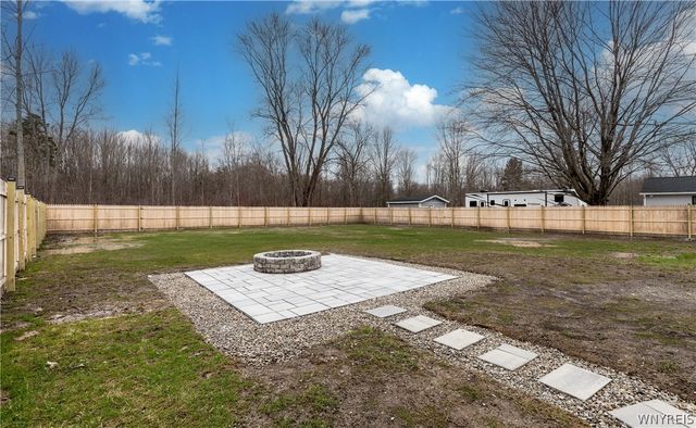 789 Lake Street, Evans, NY 14006