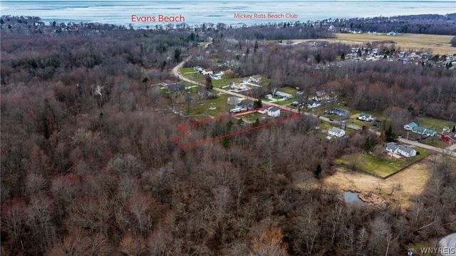 789 Lake Street, Evans, NY 14006