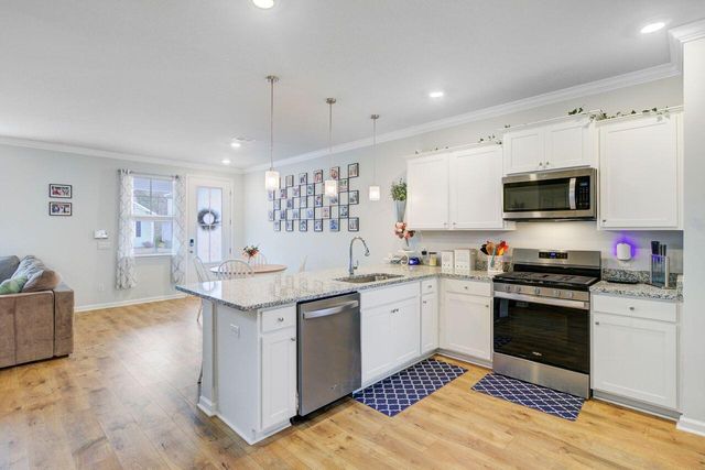 405 Oak View Way, Summerville, SC 29483