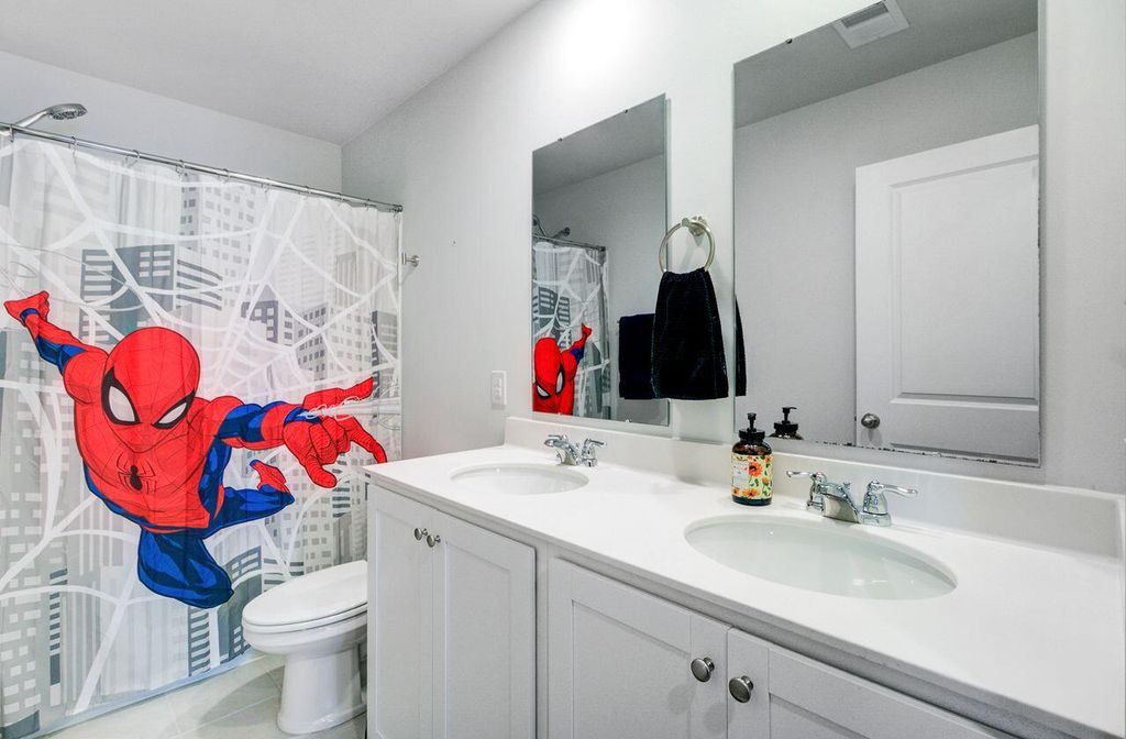 Image 28 of property listing at 405 Oak View Way, Summerville, SC 29483