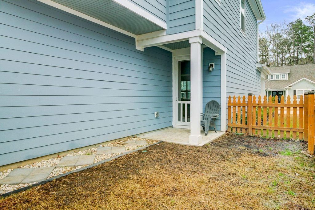 Image 33 of property listing at 405 Oak View Way, Summerville, SC 29483