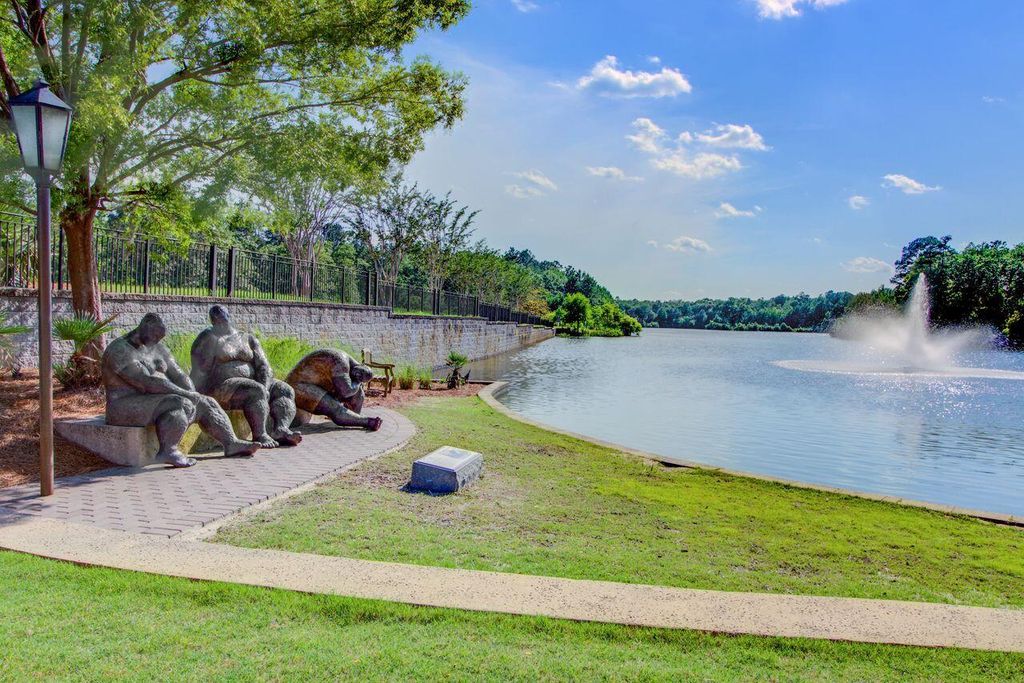 Image 44 of property listing at 405 Oak View Way, Summerville, SC 29483