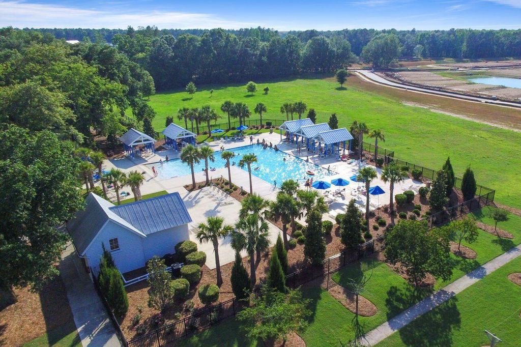 Image 64 of property listing at 405 Oak View Way, Summerville, SC 29483