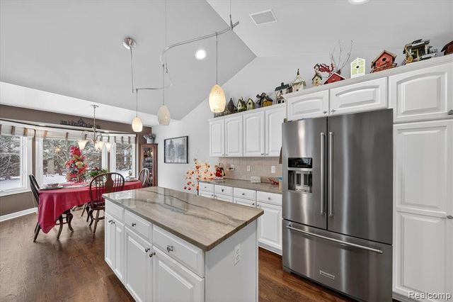 68649 Cornerstone Drive, Washington, MI 48095