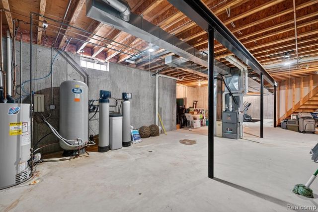 68649 Cornerstone Drive, Washington, MI 48095