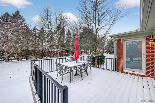 68649 Cornerstone Drive, Washington, MI 48095