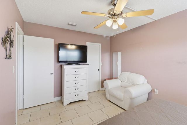 9950 62ND TERRACE N 415, St Petersburg, FL 33708