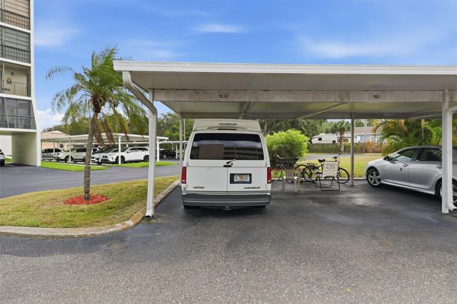 9950 62ND TERRACE N 415, St Petersburg, FL 33708