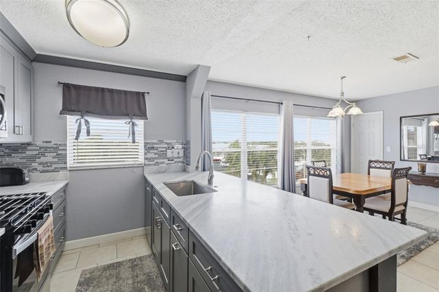 9950 62ND TERRACE N 415, St Petersburg, FL 33708