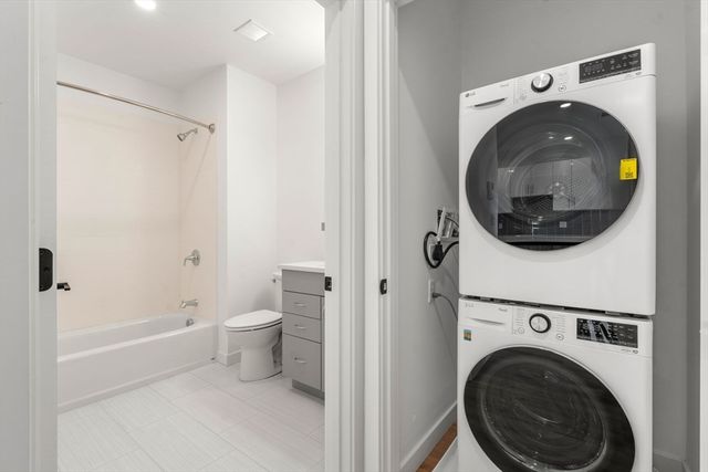 40 Centre St 506, Brookline, MA 02446