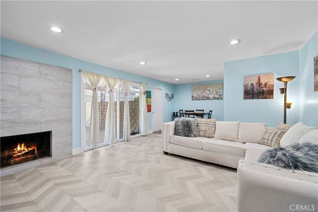 20110 Kinzie, Chatsworth, CA 91311