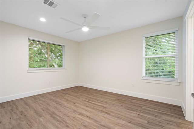 5702 Palo Blanco LN B, Austin, TX 78744