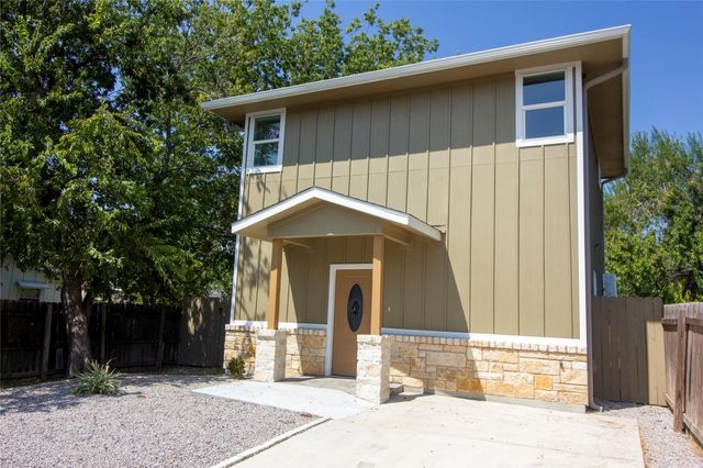 5702 Palo Blanco LN B, Austin, TX 78744