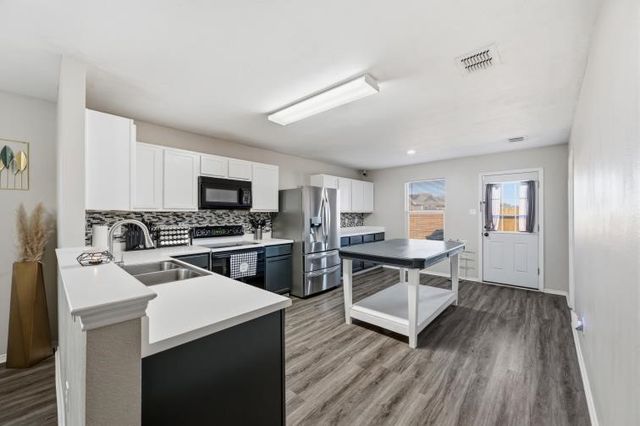 8721 Hunters Point Way, Fort Worth, TX 76123
