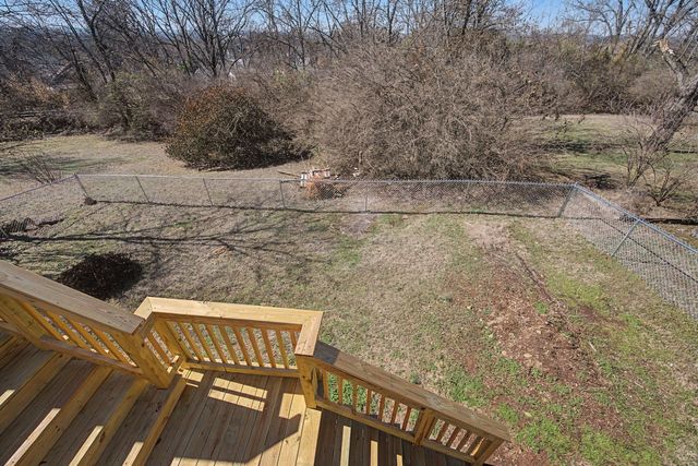 3827 Sentinel Dr, Nashville, TN 37209