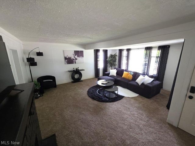 20632 Woodstock Avenue, Fairview Park, OH 44126