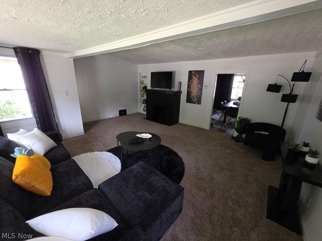 20632 Woodstock Avenue, Fairview Park, OH 44126